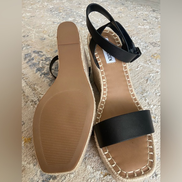 Wedges from Steve Madden size 8 - Picture 2 of 4